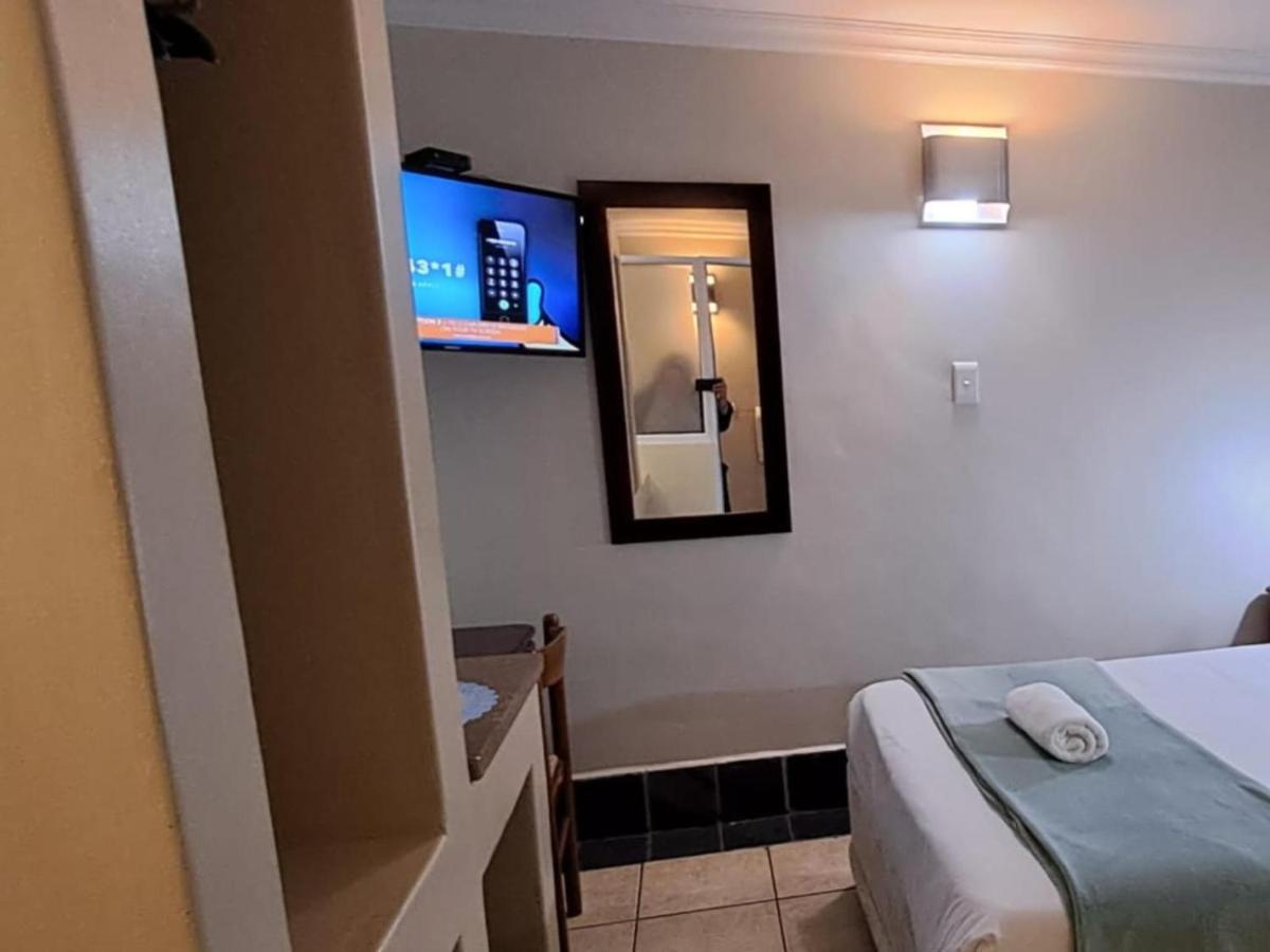 Green Door Guest House Mosselbaai Kamer foto