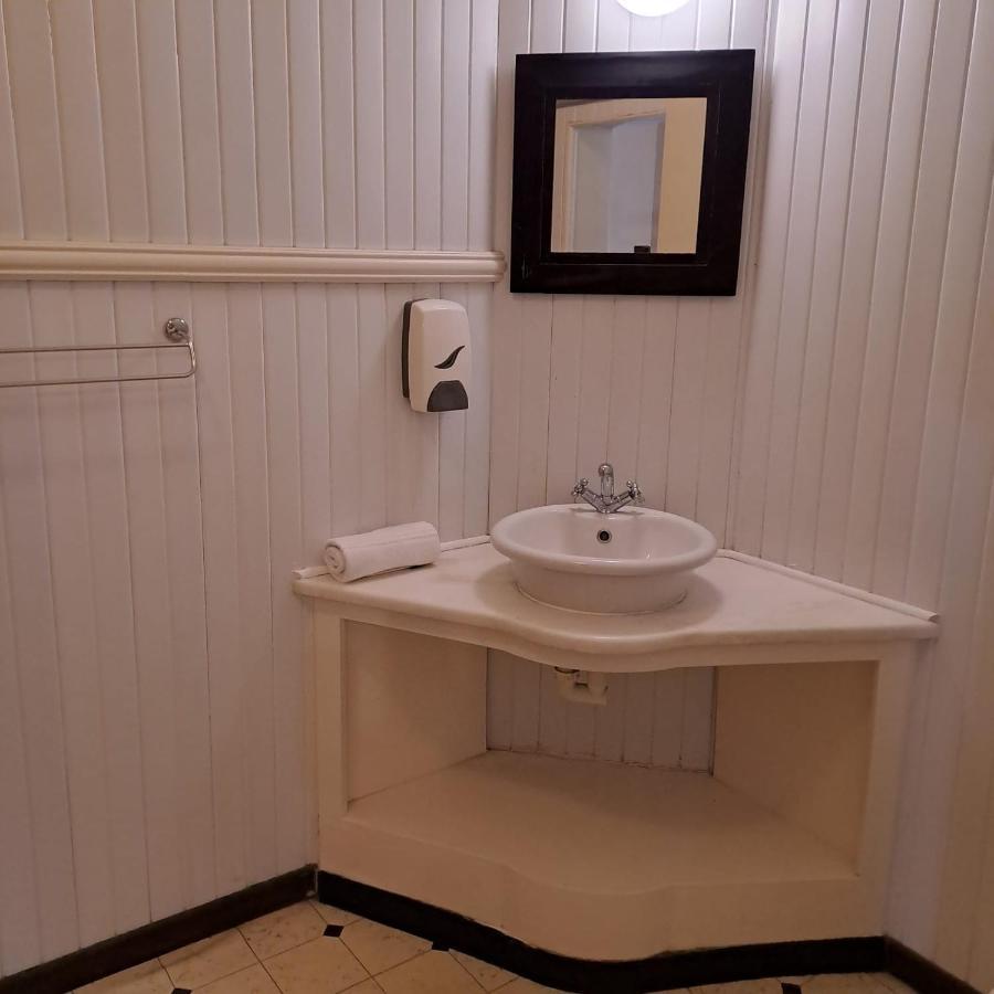Green Door Guest House Mosselbaai Buitenkant foto