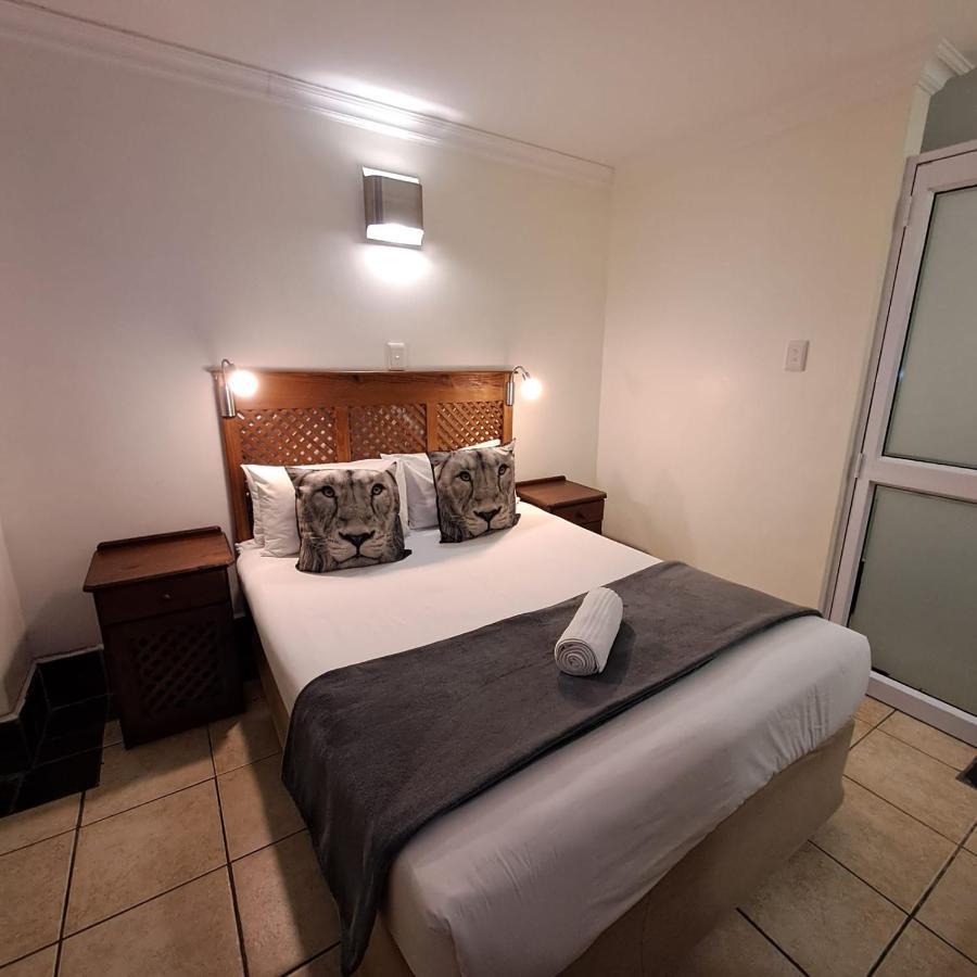 Green Door Guest House Mosselbaai Buitenkant foto