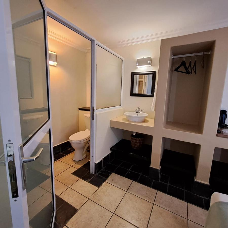 Green Door Guest House Mosselbaai Buitenkant foto