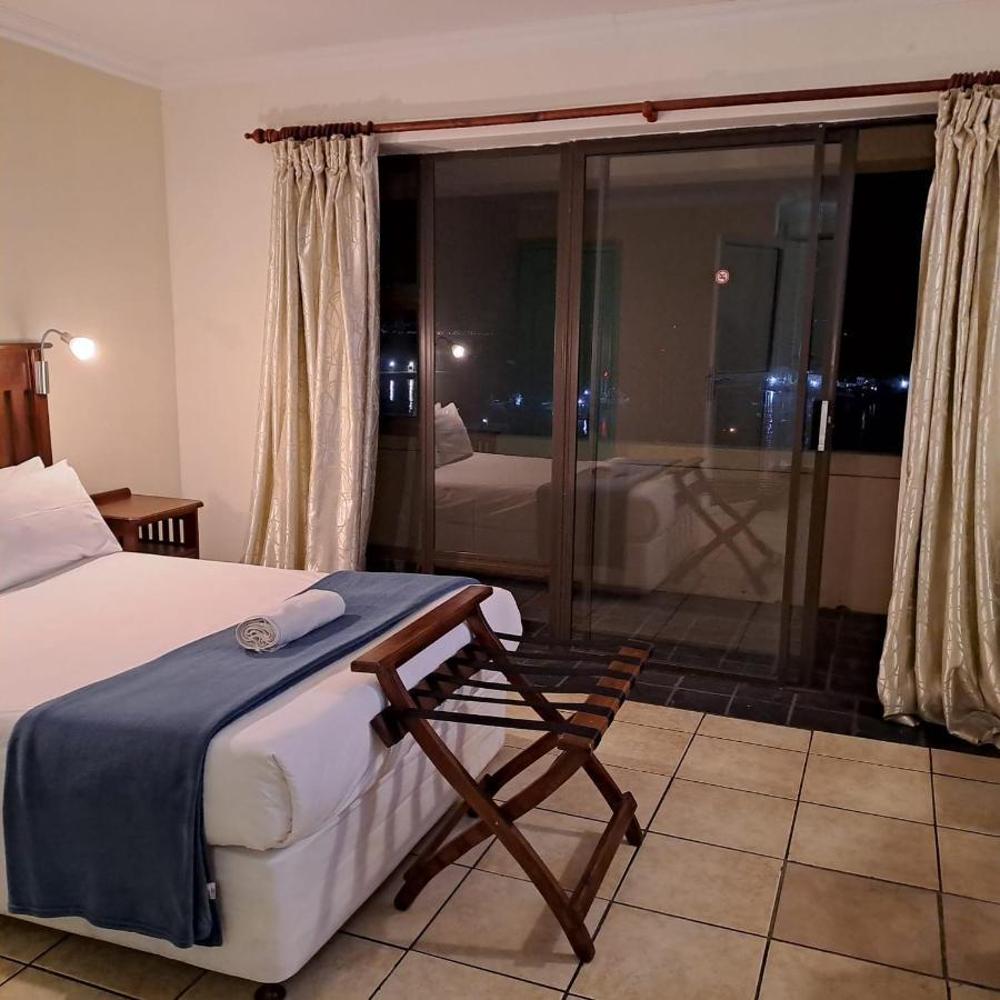 Green Door Guest House Mosselbaai Buitenkant foto
