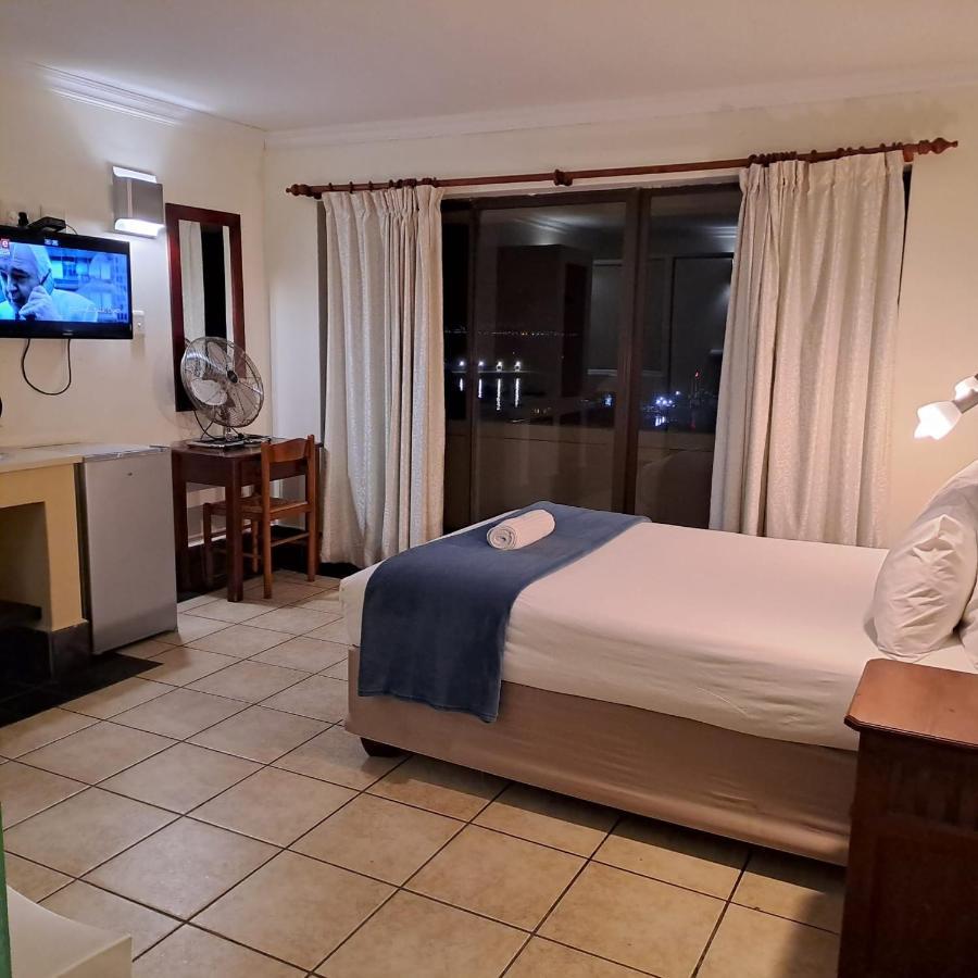 Green Door Guest House Mosselbaai Buitenkant foto